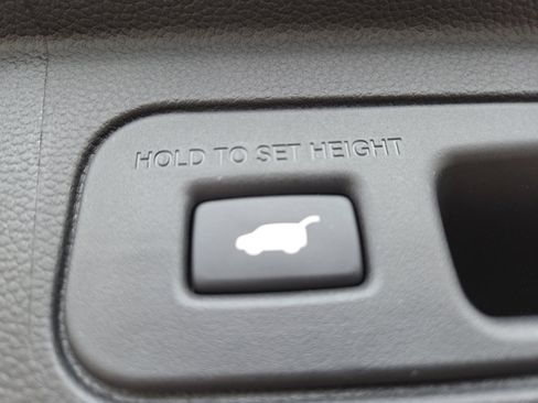 Used 2025 Honda Pilot EX-L image 21