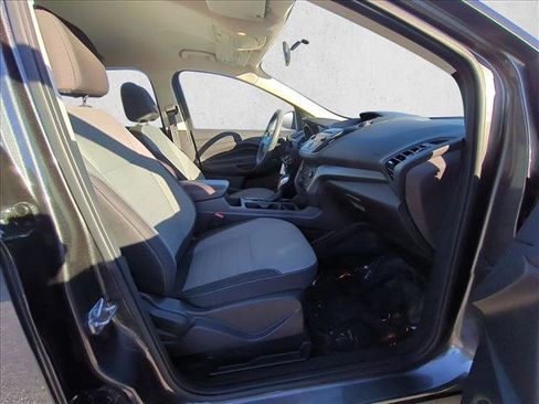 Used 2017 Ford Escape S image 19