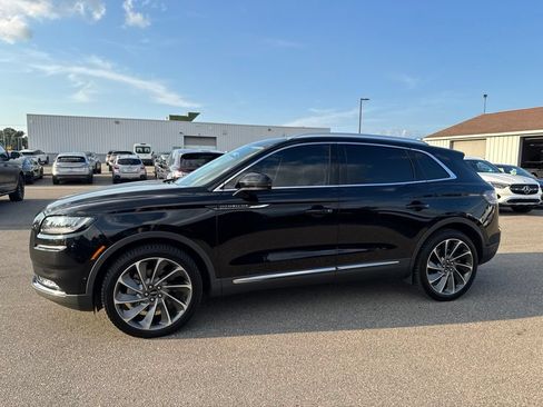 Used 2022 Lincoln Nautilus Reserve w/ Equipment Group 202A AWD/4WD image 2