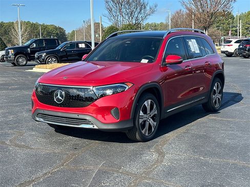 Certified 2024 Mercedes-Benz EQB 300 4MATIC image 3