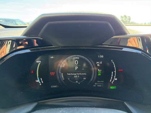 Used 2024 Lexus NX 450h+ F Sport image 7