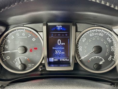 Used 2016 Toyota Tacoma SR5 w/ SR5 Appearance Package (SN) AWD/4WD image 6