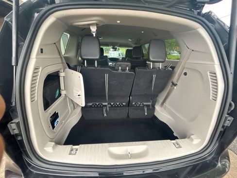Used 2023 Chrysler Pacifica Touring-L FWD image 20