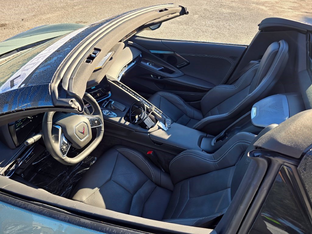 Used 2024 Chevrolet Corvette Stingray Preferred Conv w/ Stealth Interior Trim Package RWD image 43