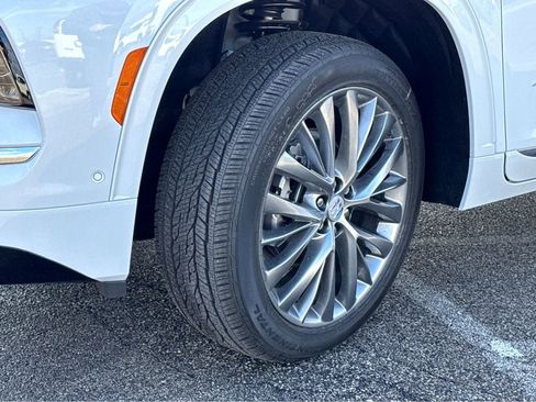 New 2026 Buick Enclave Avenir w/ Super Cruise Package FWD image 25