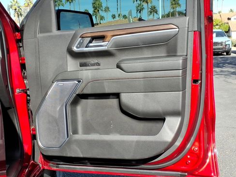 Used 2025 Chevrolet Silverado 1500 High Country w/ Z71 Off-Road Package image 16