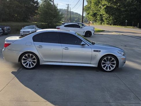 Used 2008 BMW M5 RWD image 7
