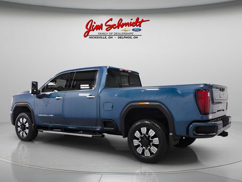 Used 2025 GMC Sierra 2500 Denali w/ Denali Reserve Package AWD/4WD image 4