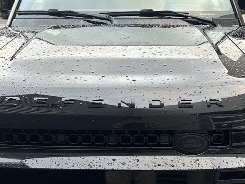 Certified 2026 Land Rover Defender 110 OCTA AWD/4WD image 10