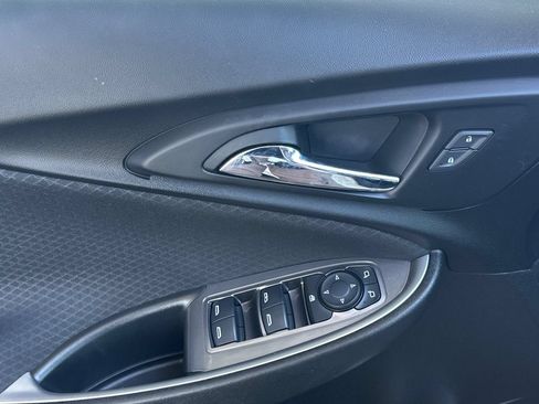 Used 2023 Chevrolet Malibu LT w/ LPO, Floor Liner Package FWD image 11