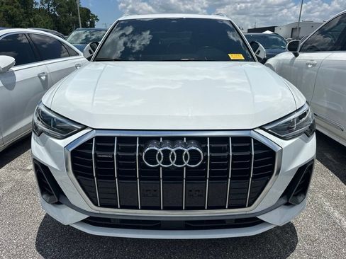 Used 2023 Audi Q3 2.0T Premium Plus w/ Premium Plus Package AWD/4WD image 2