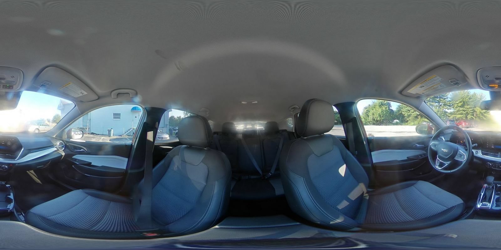 Used 2025 Chevrolet Trax LT w/ LT Convenience Package FWD image 41