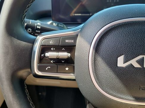 Used 2024 Kia Sorento S FWD image 20