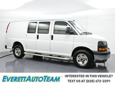 Used 2024 GMC Savana 2500 w/ Driver Convenience Package image 1