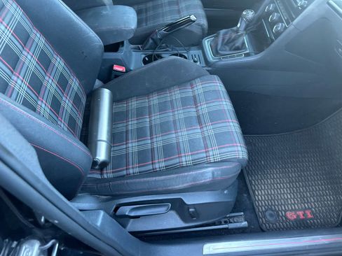 Used 2016 Volkswagen GTI S image 10