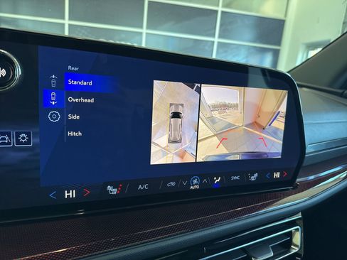 New 2026 Chevrolet Traverse Z71 w/ Driver Confidence Package image 35