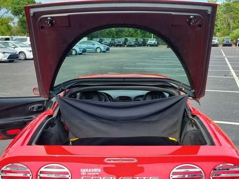 Used 2004 Chevrolet Corvette Coupe w/ Roof Package RWD image 14