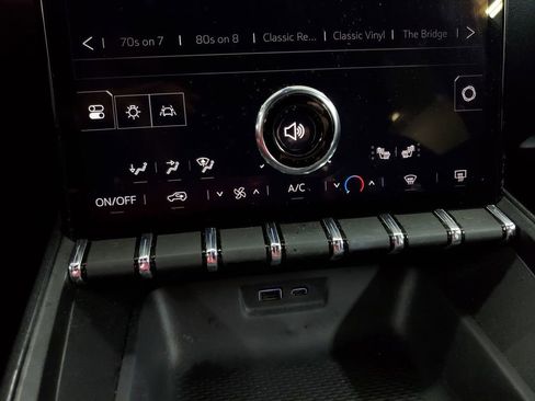 Used 2025 GMC Terrain Elevation image 16