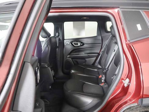 Used 2022 Jeep Compass Altitude w/ Sun and Sound Group image 31