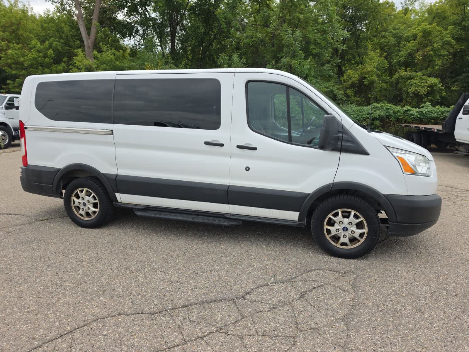 Used 2016 Ford Transit 150 XLT RWD image 6