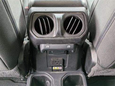 Certified 2021 Jeep Wrangler Unlimited Sahara image 29