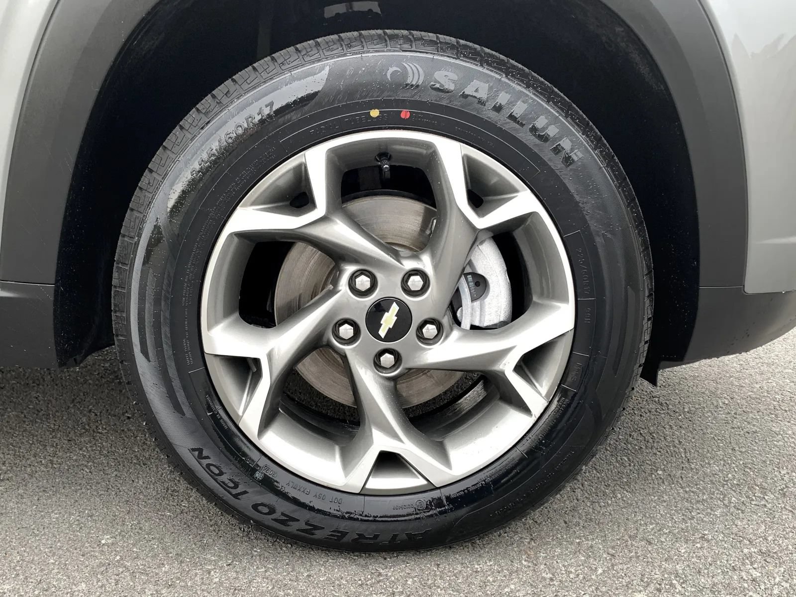 Used 2025 Chevrolet Trax LT FWD image 10