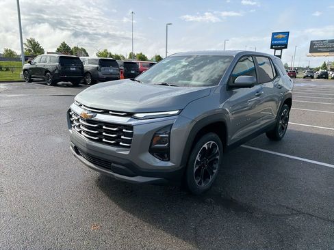 New 2026 Chevrolet Equinox LT FWD image 7