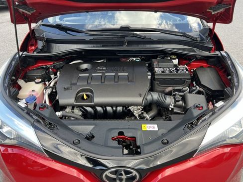 Used 2020 Toyota C-HR LE FWD image 25