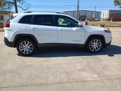Used 2014 Jeep Cherokee Limited w/ Technology Group image 3