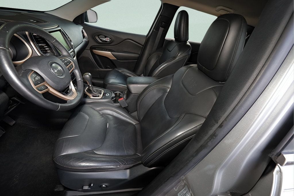 Used 2018 Jeep Cherokee Limited FWD image 11