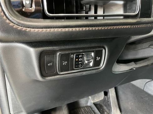 Used 2023 Lincoln Aviator AWD image 13