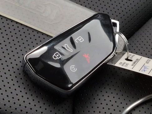 New 2026 Volkswagen Atlas Cross Sport SEL R-Line image 38