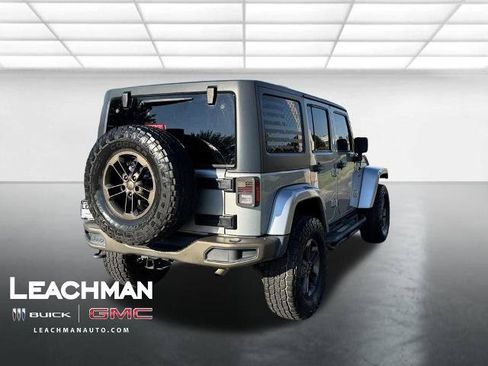 Used 2016 Jeep Wrangler Unlimited Sahara AWD/4WD image 6