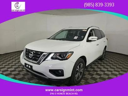Used 2017 Nissan Pathfinder SV
