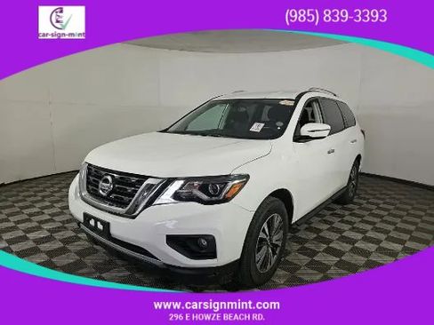 Used 2017 Nissan Pathfinder SV AWD/4WD image 1