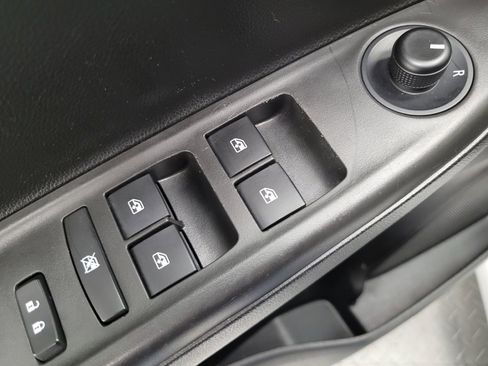 Used 2020 Chevrolet Spark ACTIV FWD image 27