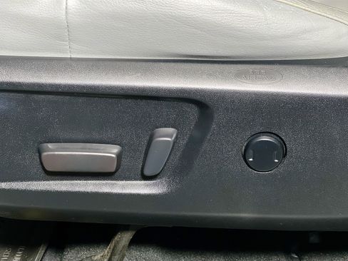 Used 2020 Toyota Tundra Limited image 15