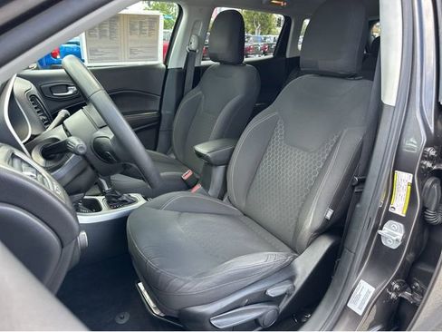 Used 2018 Jeep Compass Sport w/ Tech Group AWD/4WD image 15