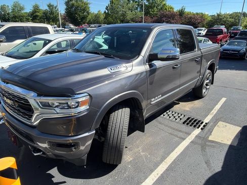 Used 2023 RAM 1500 Limited w/ Body Color Bumper Group AWD/4WD image 3