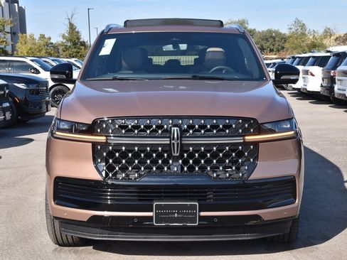 New 2025 Lincoln Navigator L Black Label image 2