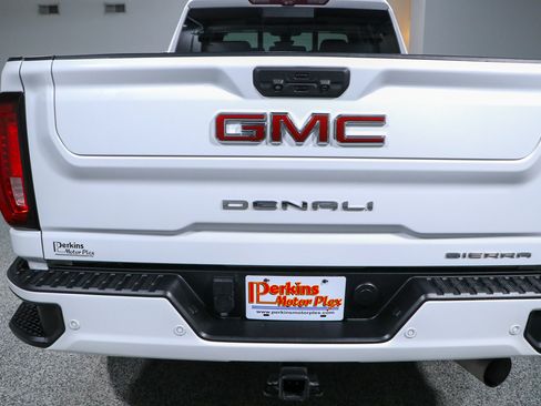 Used 2021 GMC Sierra 2500 Denali w/ Denali Ultimate Package AWD/4WD image 8