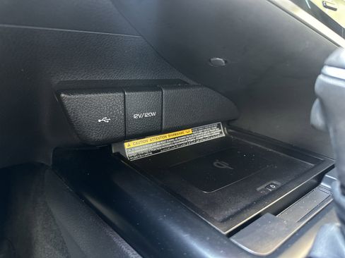 Certified 2020 Toyota Camry XLE w/ Navigation Package image 34