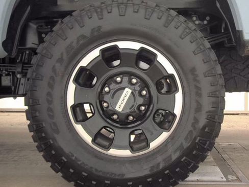 Used 2026 Ford F250 Platinum w/ Tremor Off-Road Package AWD/4WD image 11