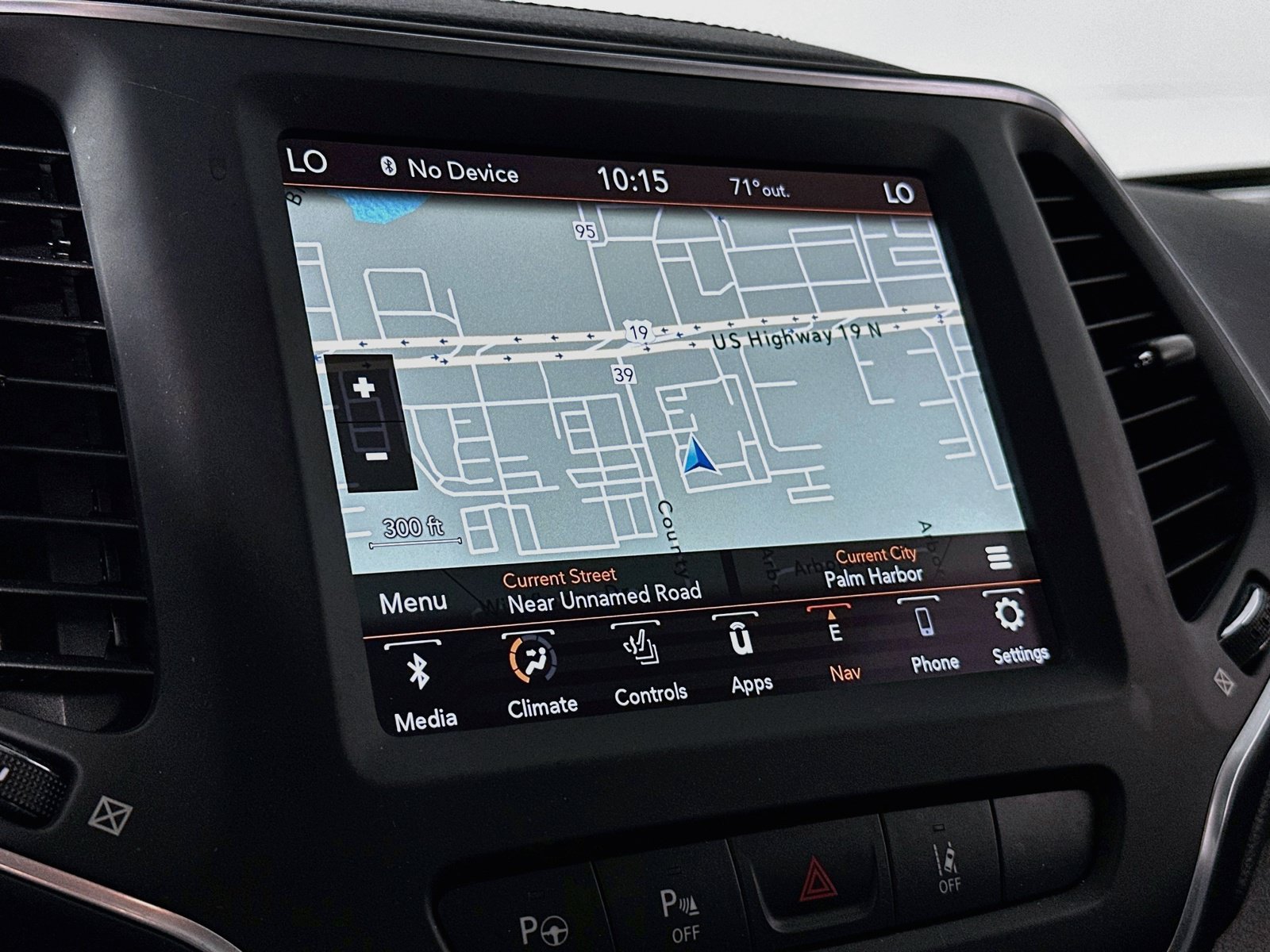 Used 2023 Jeep Cherokee Altitude Lux w/ Lux Elite Package AWD/4WD image 13