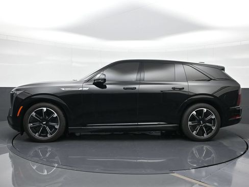 Used 2025 Cadillac Escalade IQ Sport 1 AWD/4WD image 3