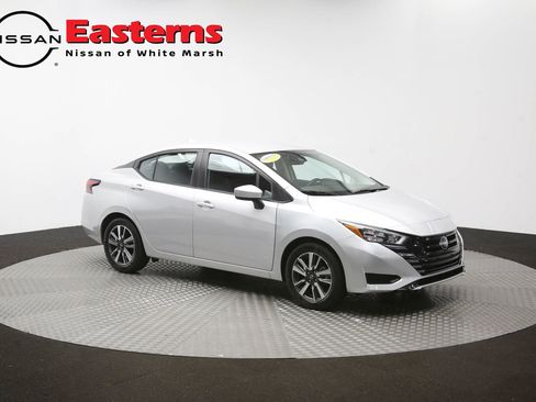 Used 2025 Nissan Versa SV FWD image 47