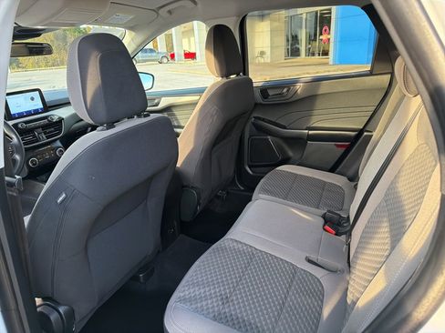 Used 2022 Ford Escape SE image 30