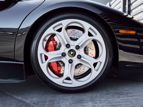 Used 2006 Lamborghini Murcielago Roadster image 34