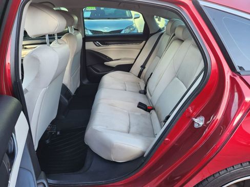 Used 2018 Honda Accord LX image 10