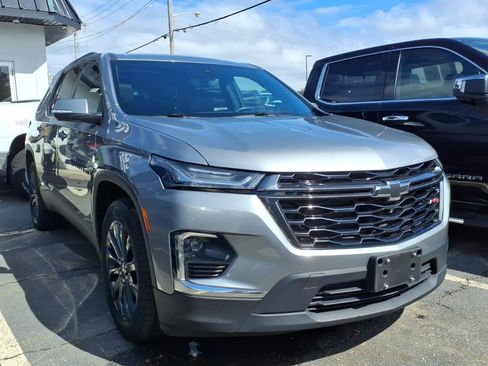 Used 2023 Chevrolet Traverse RS AWD/4WD image 3